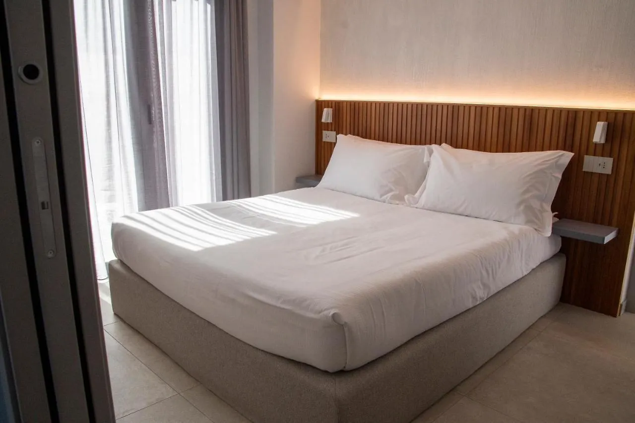 住宿加早餐酒店 Villa D'Orville Luxury Suites 陶尔米纳